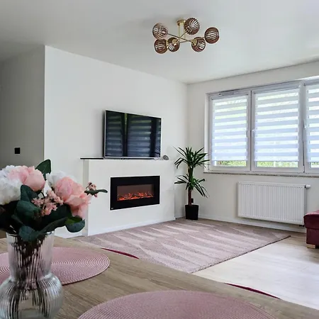 Comfortable Flat With Garden, Self Check-in, Parking Free Daire *