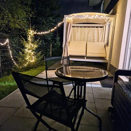 Daire Comfortable Flat With Garden Poznan