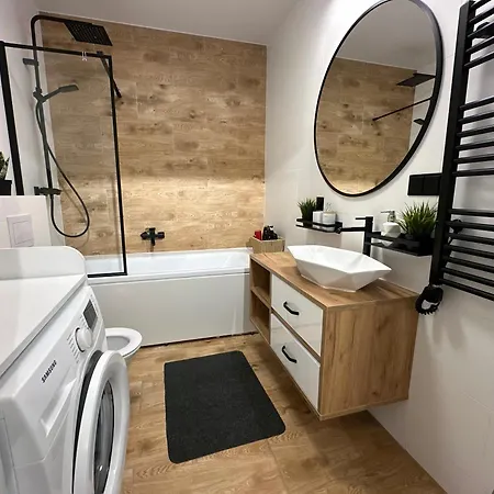 Comfortable Flat With Garden, Self Check-in, Parking Free *