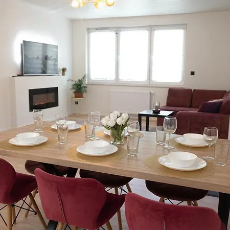 Comfortable Flat With Garden, Self Check-in, Parking Free Daire