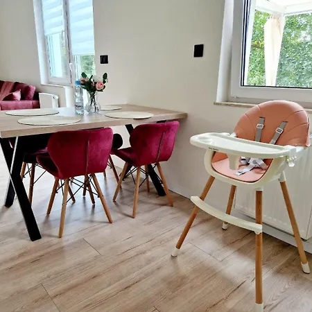 Comfortable Flat With Garden, Self Check-in, Parking Free Lägenhet *