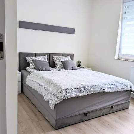 Comfortable Flat With Garden Apartment *