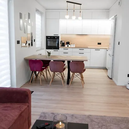 Comfortable Flat With Garden, Self Check-in, Parking Free Lägenhet *