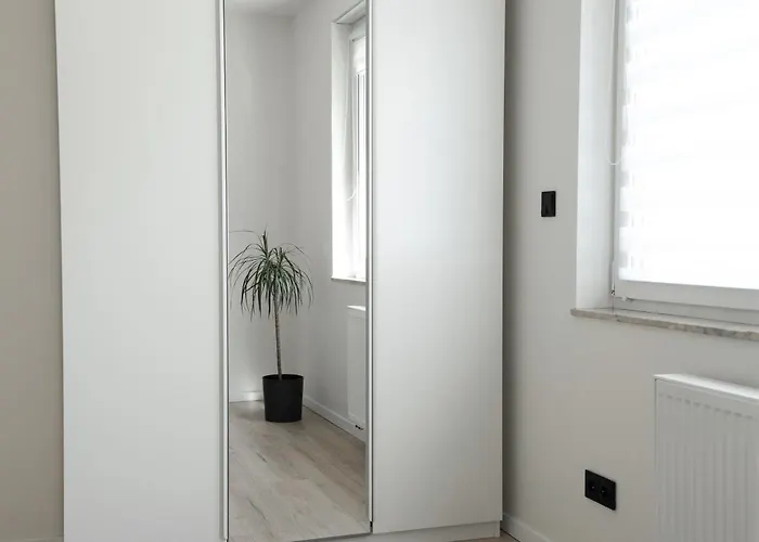 Apartment Comfortable Flat With Garden Poznan