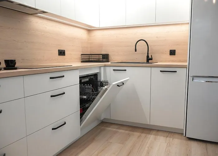 דירה Comfortable Flat With Garden