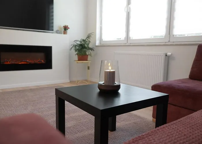 Comfortable Flat With Garden דירה *